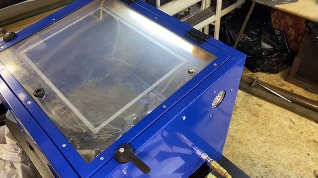 Обзор и работа пескоструйной камеры AE&T для ножевой мастерской. Выбор песка. смотреть онлайн