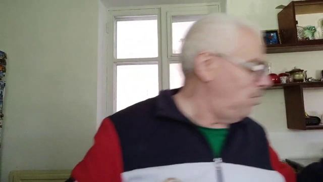 Травка зеленеет Солнышко блестит Ласточка с Весною в Сени к нам летит.. смотреть онлайн