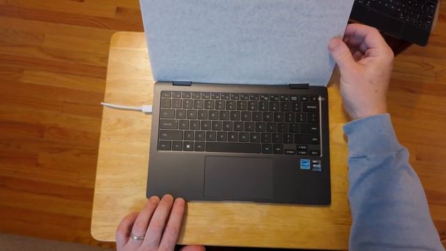 Samsung Galaxy Book3 360 13.3 inch (2023) - Unboxing смотреть онлайн