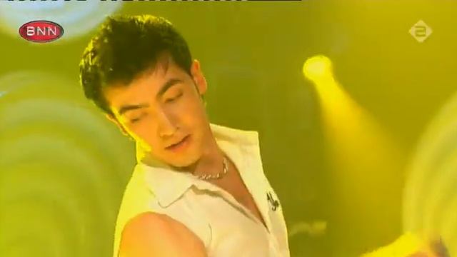 O Zone   Dragostea Din Tei Live @ Top Of The Pops 2004 Dd2 0