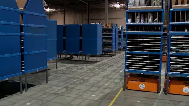 Inside Amazon's Smart Robot Warehouses, How Amazon Robots Work, Jeff Bezos Smart Warehouse смотреть онлайн