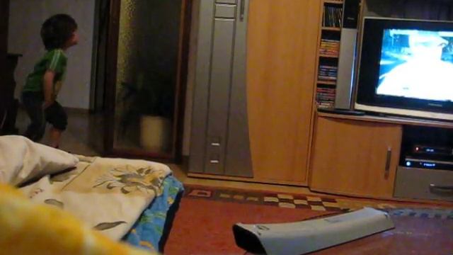 Ребёнку Скучно было стоять в Углу!!!