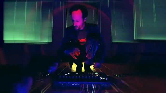 Behringer RD-8 | Live jam 'Flux Capacitor' (No Talking) from Anomaly - The Minimalist EP смотреть онлайн