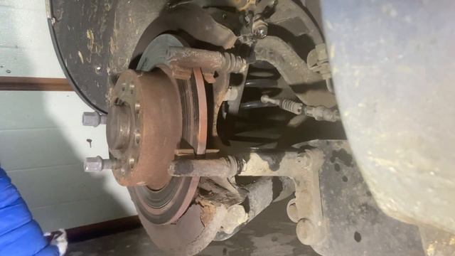VW Rear brake caliper replacement смотреть онлайн