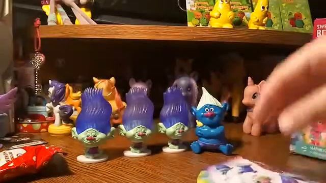 открываем свит бокс TroIIs смотреть онлайн