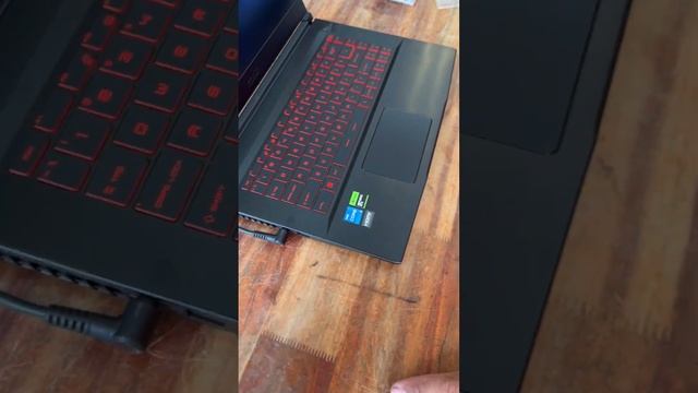 New Unboxing MSI GF63 12VE @MSIRecord смотреть онлайн