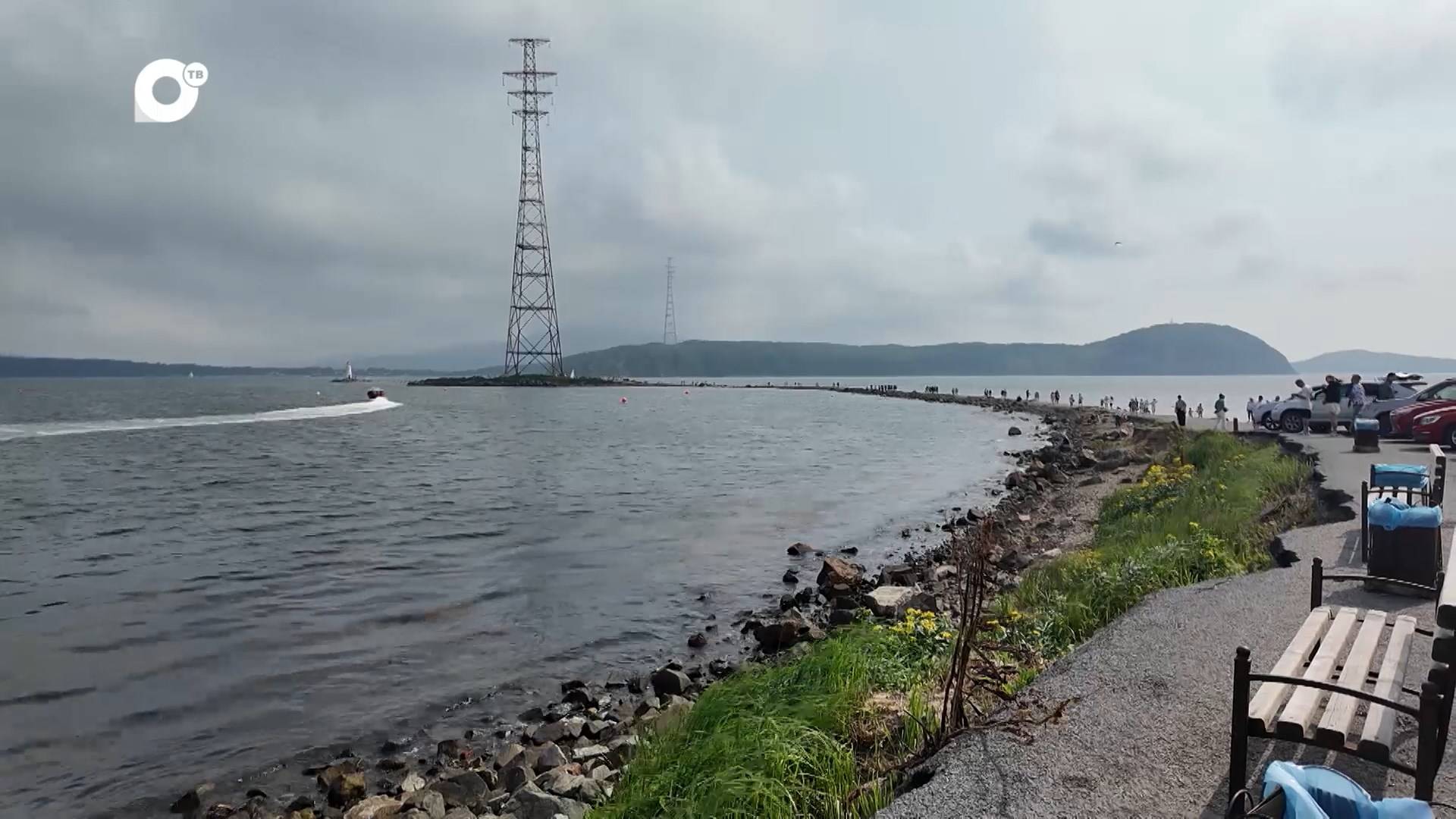 На Токаревской кошке во Владивостоке в жаркую погоду аншлаг