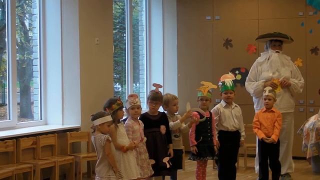 Утренник в детском саду 25.10.2013. Осень - грибочки. смотреть онлайн