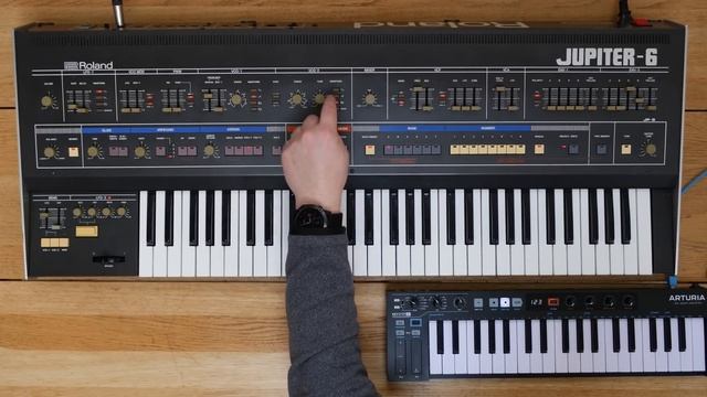 Mercury 6 vs Jupiter 6 // Does the Cherry Audio sound like the Roland ...? смотреть онлайн