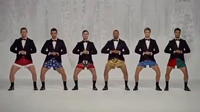 Новогодний звон колоколов) смотреть онлайн