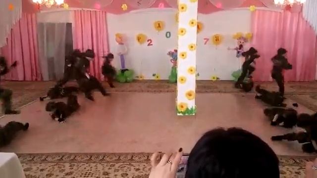 Танец"спецназ-это круто!" д/с53. г.Павлодар смотреть онлайн