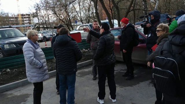 Кунцево,депутат от КПРФ против жителей,ул Маршала Тимошенко д7,д9.(09.04.2021), смотреть онлайн