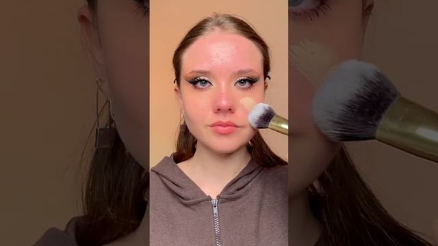 Как сделать типичный макияж Ким Кардашьян? смотреть онлайн