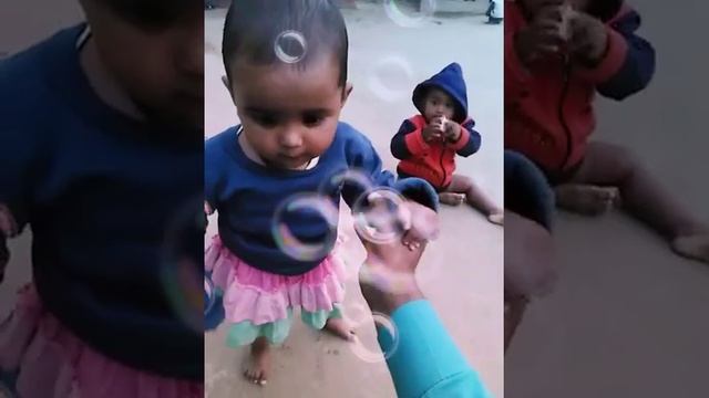 Two baby fighting and games смотреть онлайн