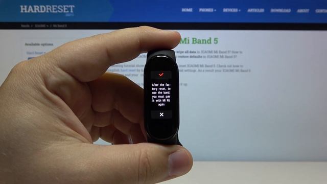How to Factory Reset XIAOMI Mi Band 5 – Wipe Personal Data смотреть онлайн