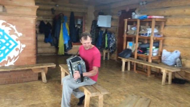 Частушки под гармонь на Медвежьей заставе смотреть онлайн