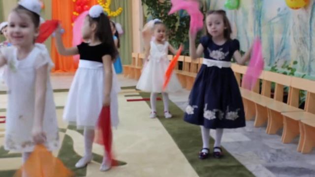 утренник 8 марта. песня про маму смотреть онлайн