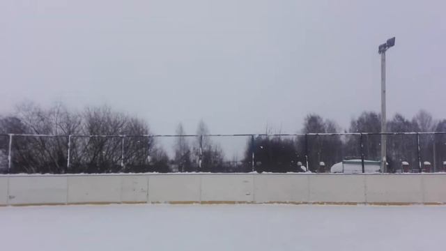 ☁❄✨коротко о том как мы катаемся на коньках☁❄✨(P.S.они начали матерится и я выключила камеру)❤🍫 смотреть онлайн