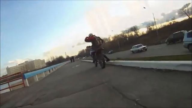 Берегись мотоциклиста смотреть онлайн