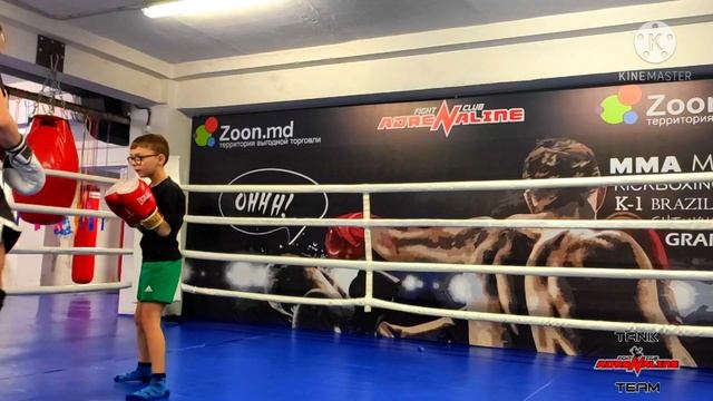 Познаем азы Тайского бокса!Отработка ударов и защиты ! смотреть онлайн