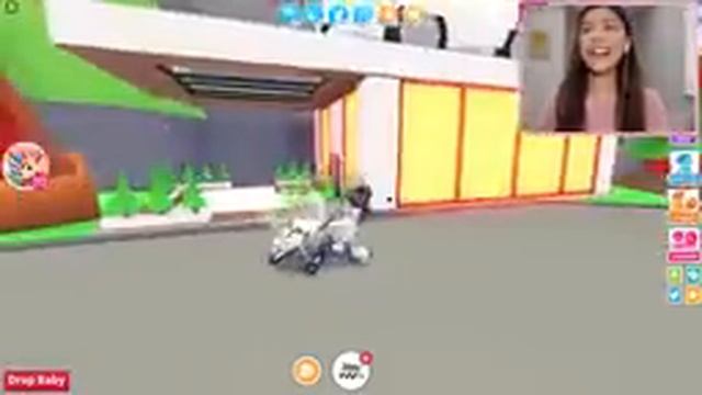 MY KIDS BUY ME EVERYTHING I TOUCH in Adopt Me! - Roblox смотреть онлайн