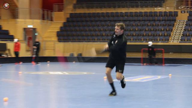 Mattias Samuelsson ”Jäkligt kul att gå och träna” смотреть онлайн