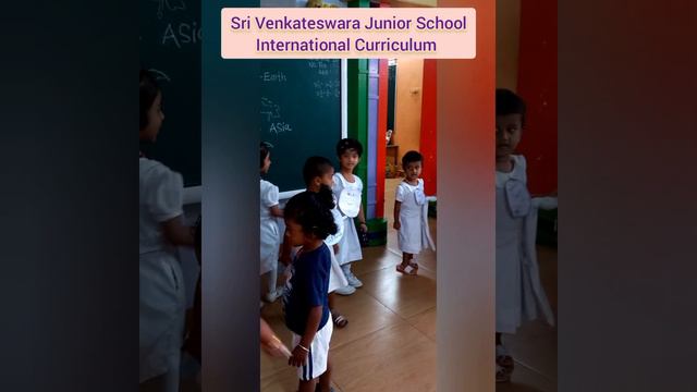 Learn about the Solar System | From Calendar talk to Planets смотреть онлайн