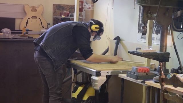 Build A Custom Electric Harp With Luthier, Stamatis смотреть онлайн