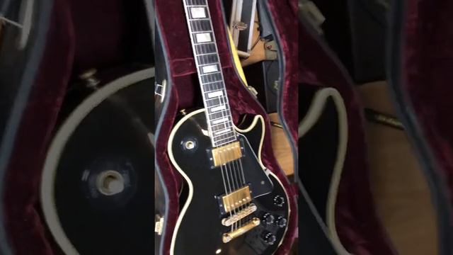 Gibson Custom Shop Les Paul Custom Black 2004 showing смотреть онлайн