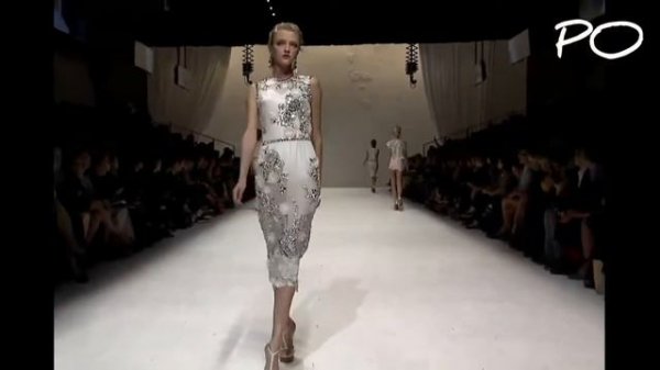 Vlada Roslyakova - Runway Walk 2