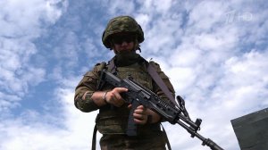 75 лет назад на вооружение принят автомат Калашникова - легендарный АК-47