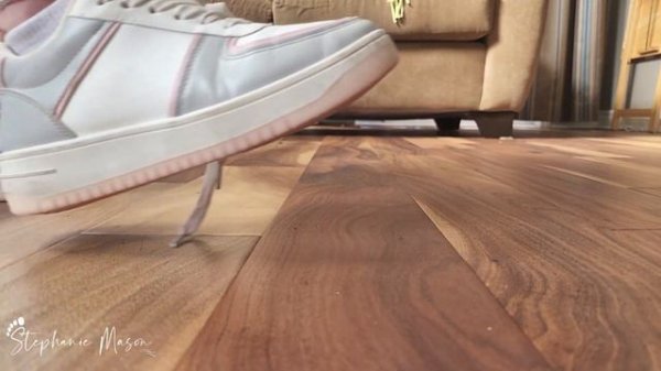 Giantess crossing with Tiny in her shoe SFX Slow Motion - Stephanie Mason