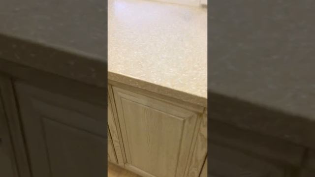 Кухня в стиле прованс. Фасады из массива ясеня смотреть онлайн