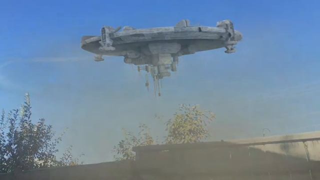 ЛЕТАЮЩИЙ ТАРЕЛКА