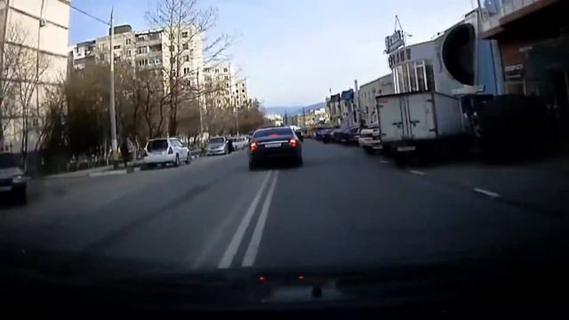 На Mercedes Benz Cls classe в шашки смотреть онлайн