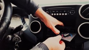Снимаем панель регулировки отопителя Peugeot Partner Tepee