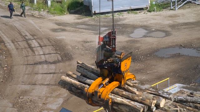 Портальный кран-погрузчик GIRAFFE TDKP-10.300 смотреть онлайн