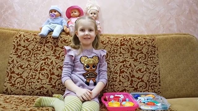 Посуда для кукол/готовлю еду и кормлю своих куколок смотреть онлайн