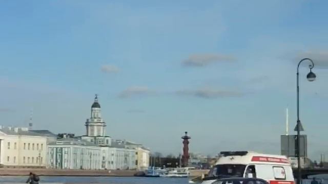 Адмиралтейская набережная в солнечный день смотреть онлайн
