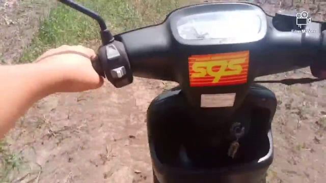ШКОЛЬНИК КАТАЕТЬСЯ НА Yamaha Aprio jog sport ПО ПОЛЯХ!!! смотреть онлайн