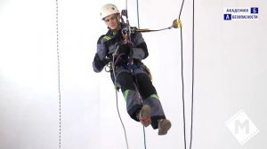 Занятие №22. Переход через узел на веревке.