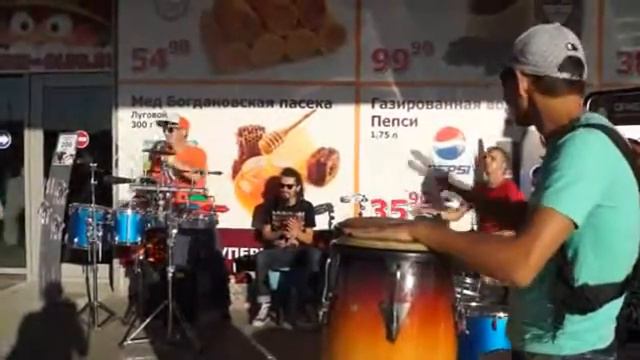 Рязань. Оркестр Летучих барабанщиков.16.08.2013 смотреть онлайн