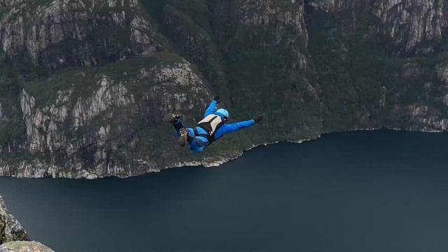 First BASE jump, Kjerag смотреть онлайн