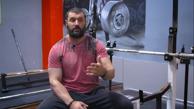 Вопрос-ответ! Как долго нужно заниматься в тренажерном зале? смотреть онлайн