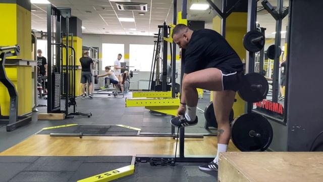 ПУТЬ К ФОРМЕ ЛЕВРОНА - День 5 - Квадрицепс, Плечи смотреть онлайн