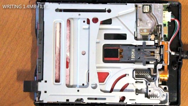 Как работает FLOPPY ДИСКОВОД | HOW DOES FLOPPY DRIVE WORK смотреть онлайн