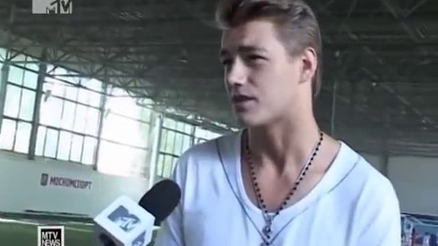 Алексей Воробьев знает, как выйти замуж за футболиста смотреть онлайн