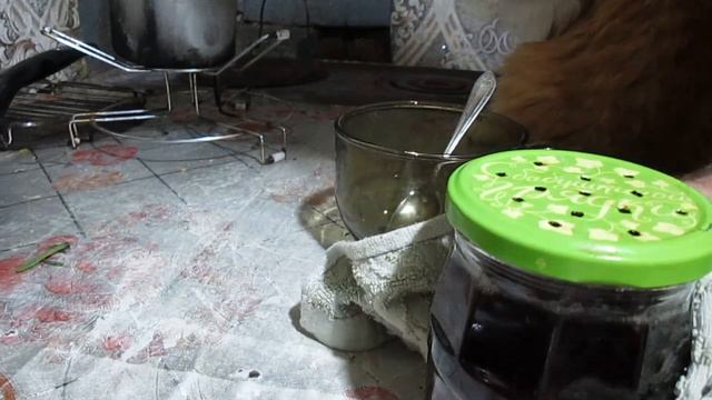 Землянка выживание! Харьковская область! своими руками! реальные советы! завариваем чай! смотреть онлайн