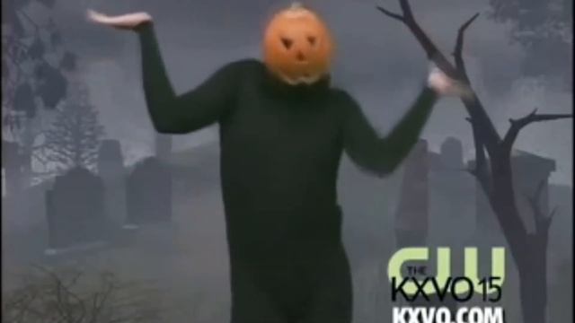 чел с тыквой на голове танцует 1 час под spooky scary skeleton смотреть онлайн