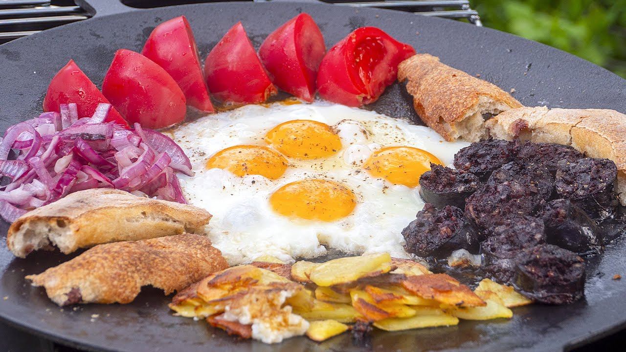 Правильный завтрак, чтобы сажать картошку. Яичница в испанском стиле с кровяной колбасой смотреть онлайн